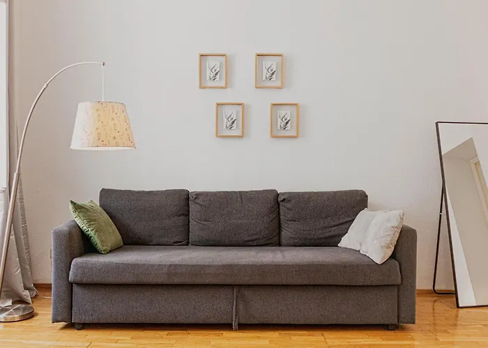 Comfy 2br Apt, Perfect For Long Near Rennweg Apartamento *
