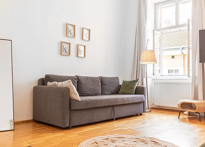 Comfy 2br Apt, Perfect For Long Near Rennweg